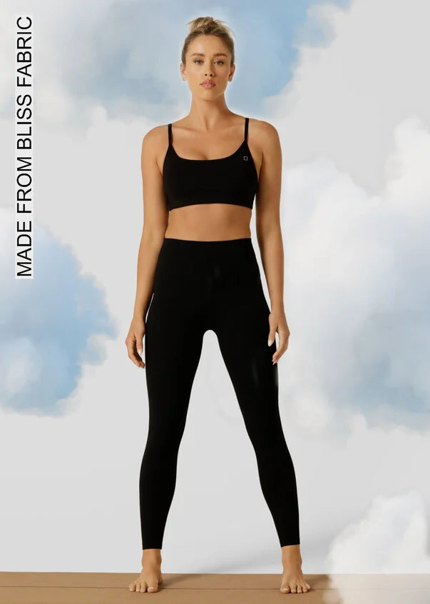 Meet your new summer workout essential: the Liberty Ankle Biter Leggings. Engineered in Bliss, our new sweat-wicking active fabric, these leggings are designed with lightweight breathability in mind. Complete with a soft fold waistband for stomach support, a discrete back phone pocket, and no front seam for added comfort, these leggings are perfect for yoga, Pilates, and other favourite studio workouts.