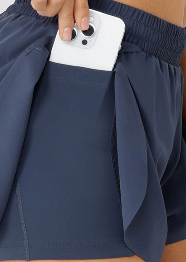 
Lightweight Sweat Wicking Shorts Fabrication
Anti-Chafe Compressive and Supportive Internal Shorts Lining
Side Phone Pocket in Internal Shorts Avoids Bounce
Light As Air Bonded Hem Finish and Side Splits for Unrestricted Movement
Reflective Icons Logo + Reflective LJ Rubber Badge
Relaxed Fit