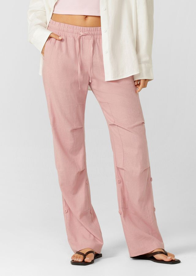 Premium Lightweight Linen Layering Piece
Multi Pocket Flashdance Design
Mid to Low Rise Waistband
Elastic Waistband with Drawcord Adjustability
Same Fit as the LJ Iconic Flashdance Pants