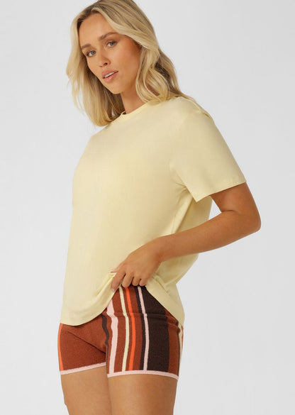 Versatile Wear Anywhere Classic Design
New Classic Oversized Fit
Premium Cotton Jersey Fabric
Wide Rib Neckline
LJ Rubber Logo Badge