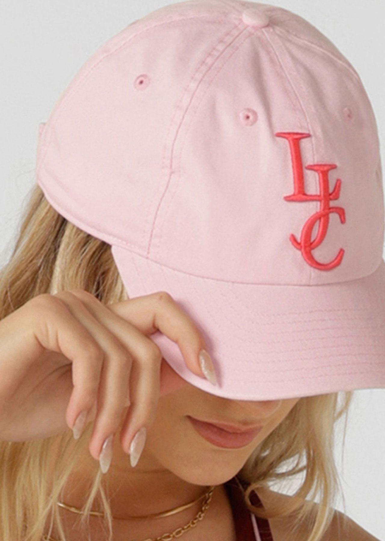 Limited Edition LJC Embroidery
Curved Brim to Keep You Shaded
Adjustable Band for Customised Fit
Iconic Metal Clasp
Soft Cotton Lining for Ultimate Comfort
