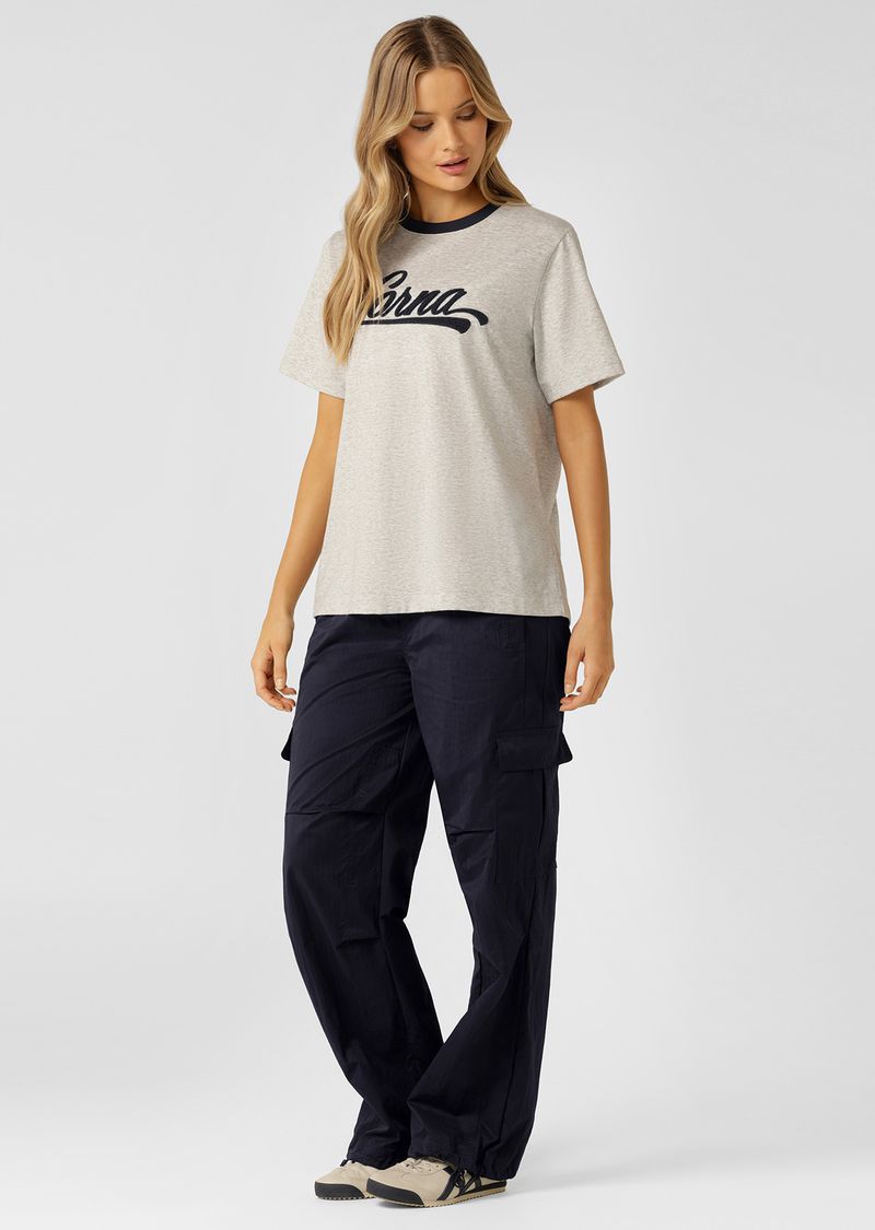 
Versatile Wear Anywhere Classic Design
Relaxed Fit Silhouette
Exclusive Boucle Logo Design at Front and LJ Rubber Log Badge at Back 
Retro Sport Inspired Contrast Rib Crew Neckline
Premium Cotton Blend Fabric