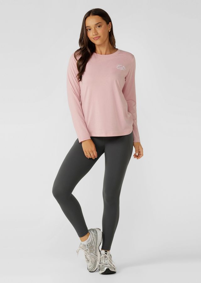 
Lightweight Layering Wardrobe Essential
Long Line Silhouette
Heritage Embroidered Logo