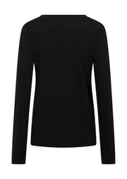 An easy layering piece for cooler weather, the Lotus Long Sleeve Top. This classic fit layering piece is made from lightweight and breathable LJ Active fabric, so it stretches with you in and out of the gym. The versatile design is perfect to layer over your favourite LJ sports bra and leggings or wear back with denim for your off-duty weekend look.
