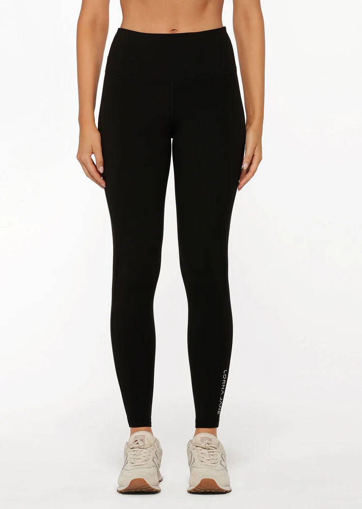 No Inside Leg Seam to ensure friction-free movement
Secret Back Pocket to Stash Your Phone
Flattering High Rise Fit