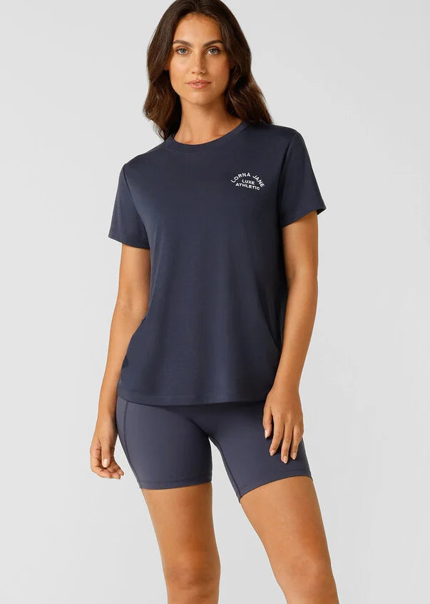 Get back to basics with the Lotus T-Shirt. This relaxed fit layering piece is made from lightweight and breathable LJ Active fabric, so it stretches with you in and out of the gym. The versatile design is perfect to layer over your favourite LJ sports bra and leggings, or wear back with denim for your off-duty weekend look.