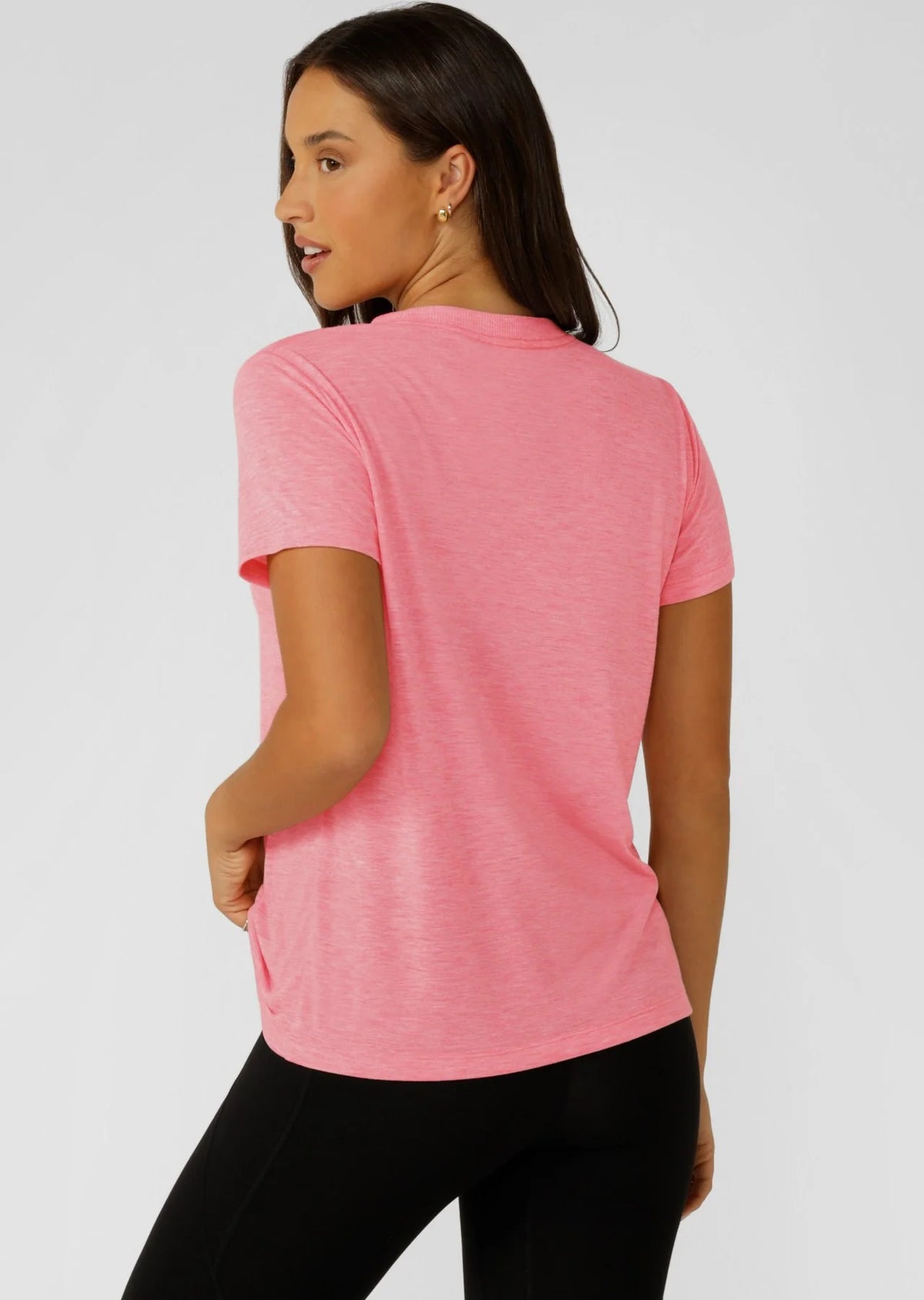 Lightweight Layering Wardrobe Essential
Classic Long Line Silhouette
Heritage Embroidered Logo
Available in a tee, tank and longsleeve top
Standard Fit