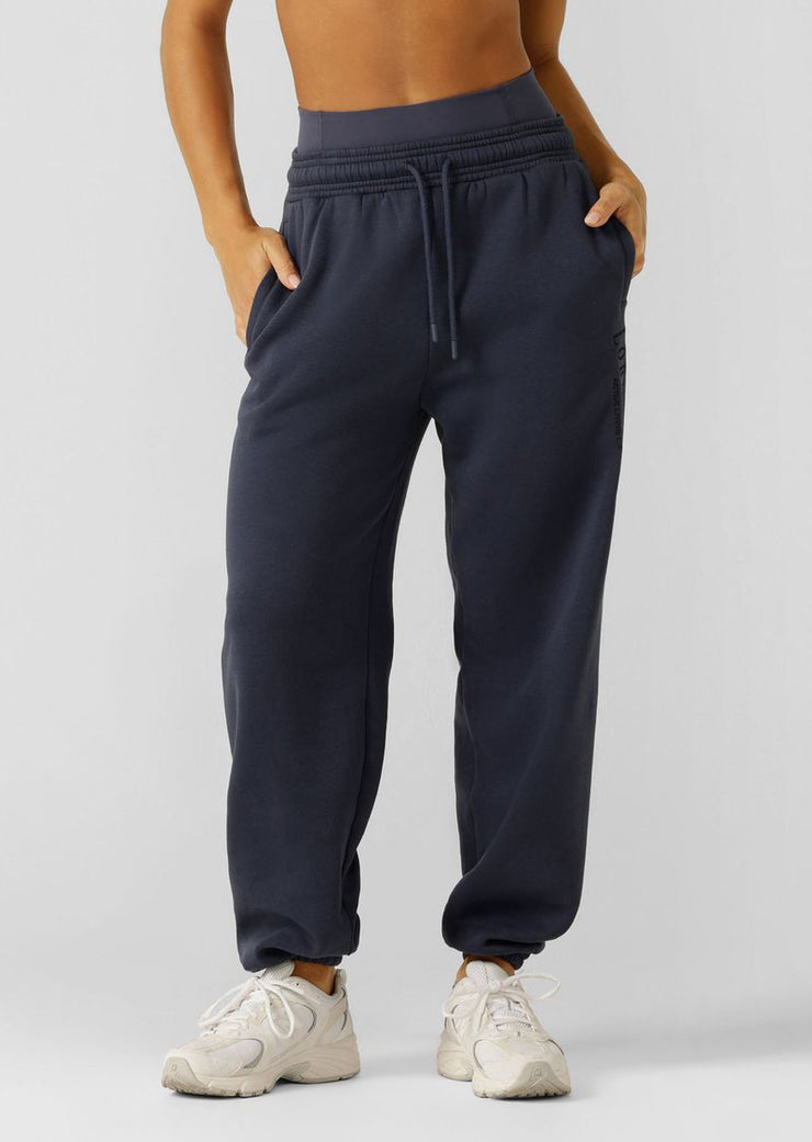 Lounge Fleece Trackpant - Ash Blue