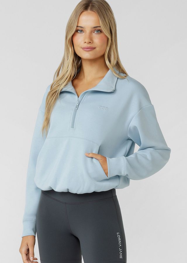 Quarter Zip Front Closure
Unbelievably Soft Technical Spacer Fabrication
Relaxed Fit Mid-Length Silhouette
Kangaroo Front Pocket (with a Secret Internal Key Pocket) to Stash your Essentials
Iconic Logo Embroidery