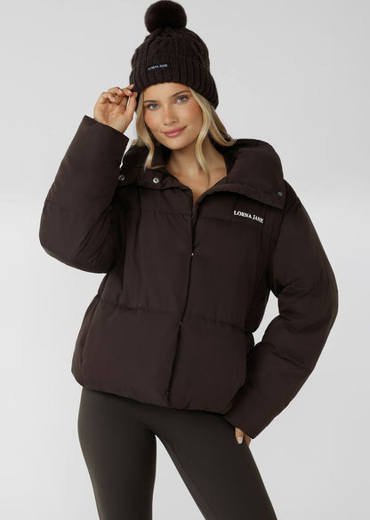 Athletic Fit with High Neckline to Keep You Warm
Cruelty-Free Plant-Based Sorona Filling (Warmer than Standard Poly-Fill)
Concealed Full Zip Closure with Press Stud Placket to Moderate Your Temperature
Fleece Lined Hand Pockets to Stash your Essentials
Concealed Toggles at Waist to Customi