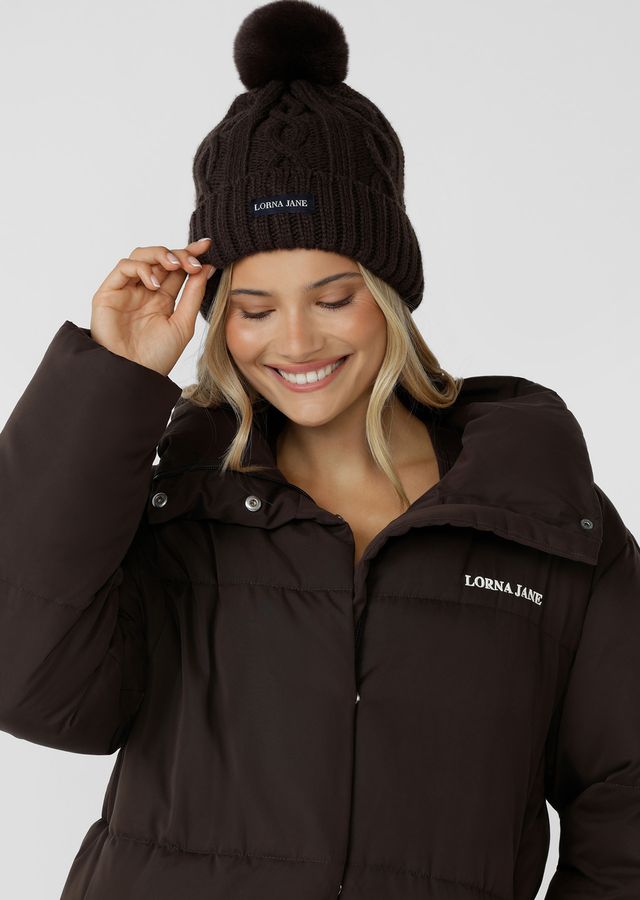 Athletic Fit with High Neckline to Keep You Warm
Cruelty-Free Plant-Based Sorona Filling (Warmer than Standard Poly-Fill)
Concealed Full Zip Closure with Press Stud Placket to Moderate Your Temperature
Fleece Lined Hand Pockets to Stash your Essentials
Concealed Toggles at Waist to Customi