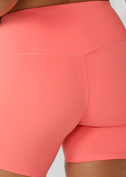 Wear Anywhere Classic Design
No Inside Leg Seam to Increase Comfort
Flattering High Rise Fit
Secret Back Pocket to Stash Your Phone