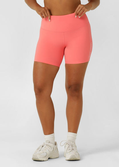 Wear Anywhere Classic Design
No Inside Leg Seam to Increase Comfort
Flattering High Rise Fit
Secret Back Pocket to Stash Your Phone