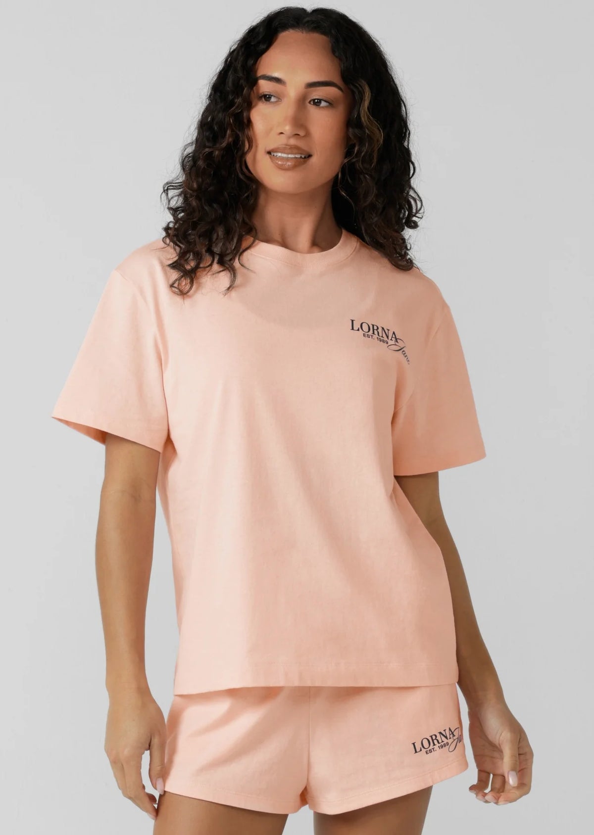 Part of a set
Classic fit, inspired by the LJ Basics T Shirt
Classic ribbed crew neckline
Limited edition front logo print
Premium breathable cotton jersey fabrication