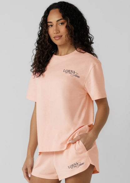 Part of a set
Classic fit, inspired by the LJ Basics T Shirt
Classic ribbed crew neckline
Limited edition front logo print
Premium breathable cotton jersey fabrication