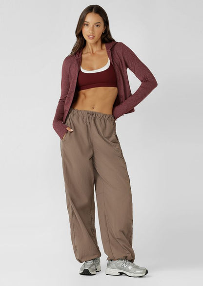 Supportive Multi-Layer Racerback Design Provides All Day Support
Luxe Rib Layered Design
Form Flattering Square Neckline
Iconic Logo
