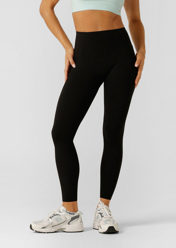 Feel sculpted and supported in this revolutionary no ride ankle biter legging, featuring our new streamlined Active Core Stability. The new sculpting tech through the waistband provides all the support you love, without all the layers, for the ultimate streamlined fit. Laser cut and bonded finishes make these leggings feel weightless, so you can focus on your workout.