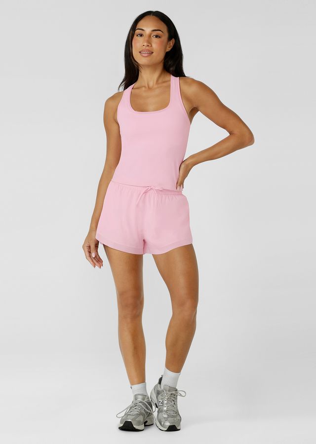 Versatile Active Layering Essential with a Flattering Scoop Square Neckline
Lightweight Mesh Neck &amp; Armhole Bands
Racerback Silhouette That Clears The Shoulder Blades
Sweat Wicking Bare Minimum Active Fabrication for that Barely There Feeling