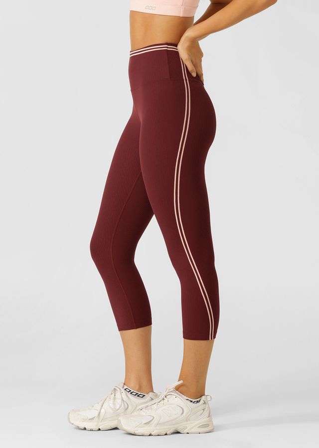 
Stomach Support Across the Waist
Secret No Bounce Back Pocket to Stash your Essentials - Phone, Keys, Cards
Contrast Taping for a Retro Sport Look
Moisture Wicking Luxe Active Rib Fabric
LJ Rubber Logo Badge