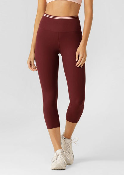 
Stomach Support Across the Waist
Secret No Bounce Back Pocket to Stash your Essentials - Phone, Keys, Cards
Contrast Taping for a Retro Sport Look
Moisture Wicking Luxe Active Rib Fabric
LJ Rubber Logo Badge