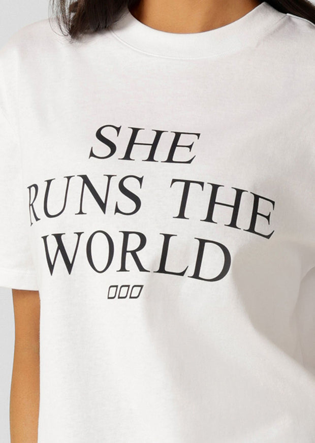 Feel inspired to take on the world in this effortlessly cool oversized tee. Crafted from our premium cotton fabric, this wear-anywhere versatile design is a must-have addition to your active and everyday wardrobe.