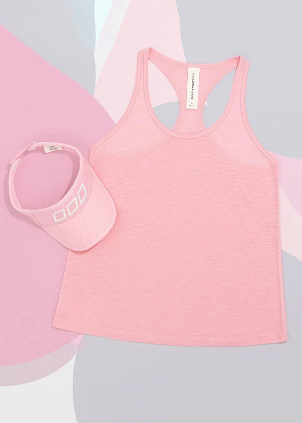 A curated kit perfect for the gifting season with our best selling Slouchy Gym Tank and matching Icons Ventilation Visor. Treat yourself to the perfect combination of fitness and style with this dynamic duo.