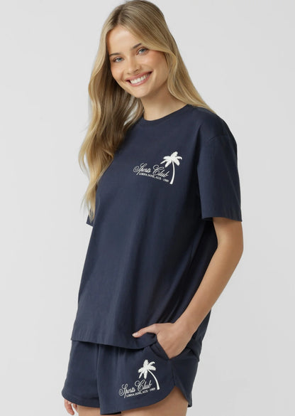 Part of a set
Classic fit, inspired by the LJ Basics T Shirt
Limited edition print
Classic ribbed crew neckline
Premium breathable cotton jersey fabrication