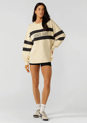 Layer up all year long in this effortlessly cool oversized sweat. Made from our super soft and breathable cotton jersey, it's the perfect transitional style to wear throughout and after winter. Complete with logo embroidery and iconic colour-blocked panelling, you can now take the layered sweatshirt look beyond the winter months