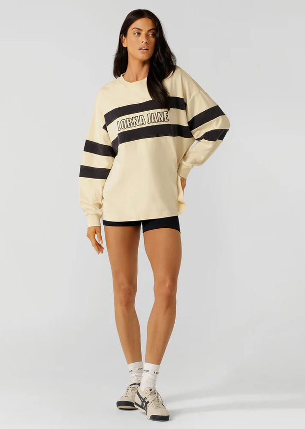 Layer up all year long in this effortlessly cool oversized sweat. Made from our super soft and breathable cotton jersey, it's the perfect transitional style to wear throughout and after winter. Complete with logo embroidery and iconic colour-blocked panelling, you can now take the layered sweatshirt look beyond the winter months