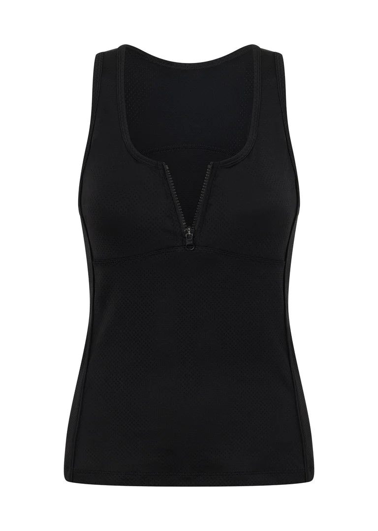 Mesh
Lightweight
Breathable
Moisture Management