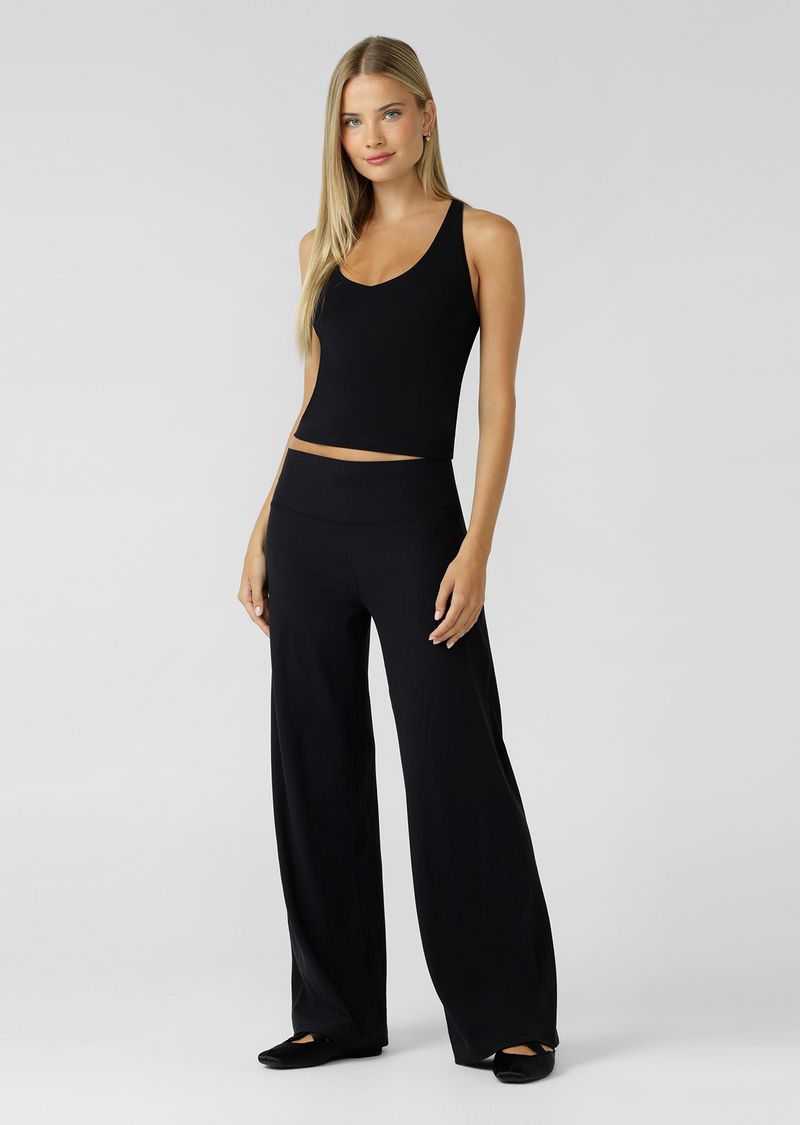 Versatile Wear Anywhere Active Living Essential
Flattering Mid Rise Waistband with Stabilising Back Elastic for No Dig Comfort without Compromising on Support
Form Flattering Wide Leg Silhouette
Active Rib fabrication with a Soft Brushed Inner to Keep you Cosy All Winter Long
Secret Back Pocket to Stash your Essentials