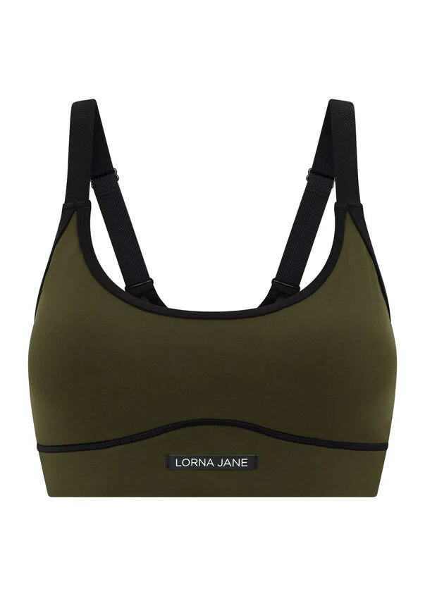 Experience unstoppable performance in the Undefeated Sports Bra. Engineered for maximum support, this bra features adjustable straps and underbust to ensure a personalised fit, so you can feel confident during the most intense workouts.