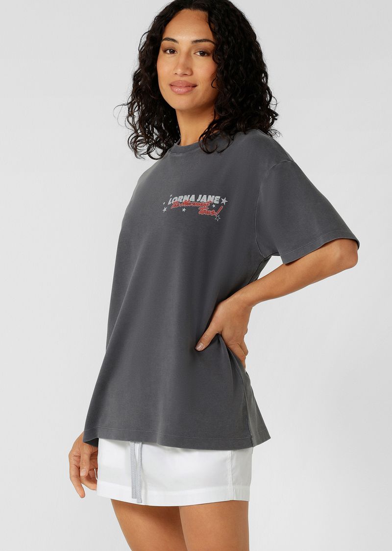 Versatile Active Living Essential
Premium Soft Cotton Fabrication
Vintage Wash Unique to Each Style
Boyfriend Fit
Classic Ribbed crew Neckline
