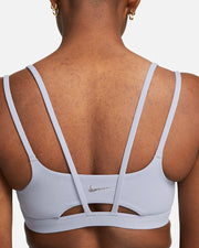 Feel confident all day long in this light-support Alate bra. A sewn-in 1-piece pad offers enhanced coverage and shaping while sweat-wicking technology keeps you cool and comfortable. The Infinalon fabric of the body and straps feels like you’re being hugged by a silky cloud and stretches easily, giving you the ultimate freedom of movement.