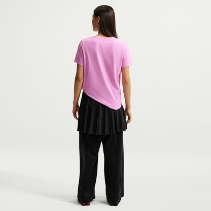 updated our Club Essentials T-shirts to give them an easy fit and modern look perfect for everyday wear. A little wider, a touch shorter in the body and a slightly curved hem 