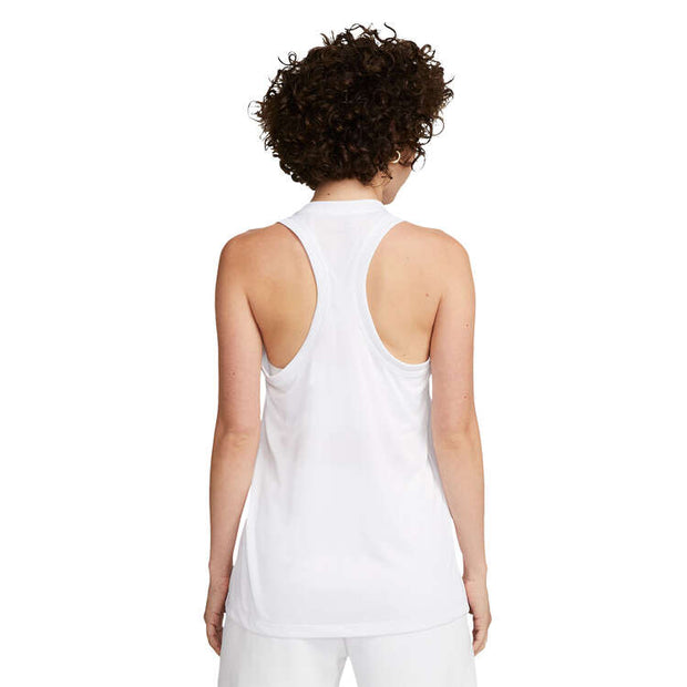 Turn up the heat in this sweat-wicking racerback tank. A roomy fit through the body and hips has a relaxed feeling that lets you move freely wherever your workout takes you.