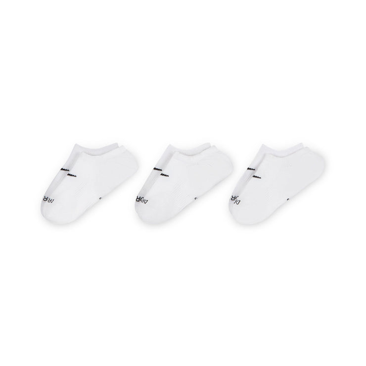 The Nike Everyday Plus Cushioned Socks bring comfort to your workout with extra cushioning under the heel and forefoot and a snug, supportive arch band. Sweat-wicking power and breathability up top help keep your feet dry and cool to help push you through that extra set.
