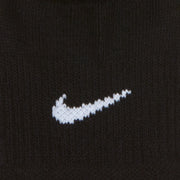 The Nike Everyday Plus Cushioned Socks bring comfort to your workout with extra cushioning under the heel and forefoot and a snug, supportive arch band. Sweat-wicking power and breathability up top help keep your feet dry and cool to help push you through that extra set.