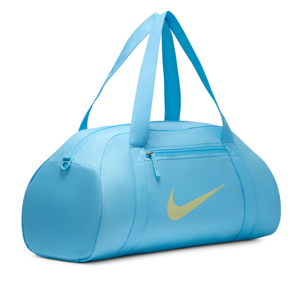 Whatever your fitness goal is, let this duffel bag be your companion. Simple and sleek, the Nike Gym Club Duffel has the space to hold all the essentials without the bulkiness of a regular duffel. The double zip main compartment has the space for shoes, clothes or other necessities, while the zippered front pocket keeps your small stuff organized. Whether carrying it with the removable and adjustable shoulder strap or its handles, this bag is an easy-to-grab essential.
