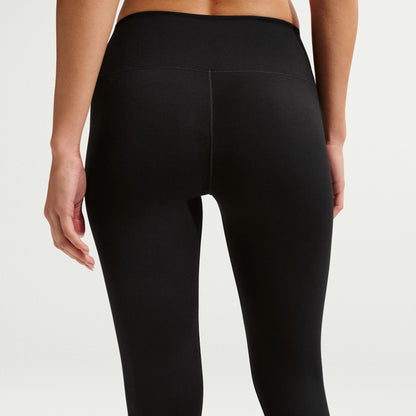 Nike One works for it all. Midweight and peachy-soft, these leggings stretch with your every move and dry quickly for comfort in any activity. The absence of a front seam helps keep the fabric from riding up for a smooth fit.
