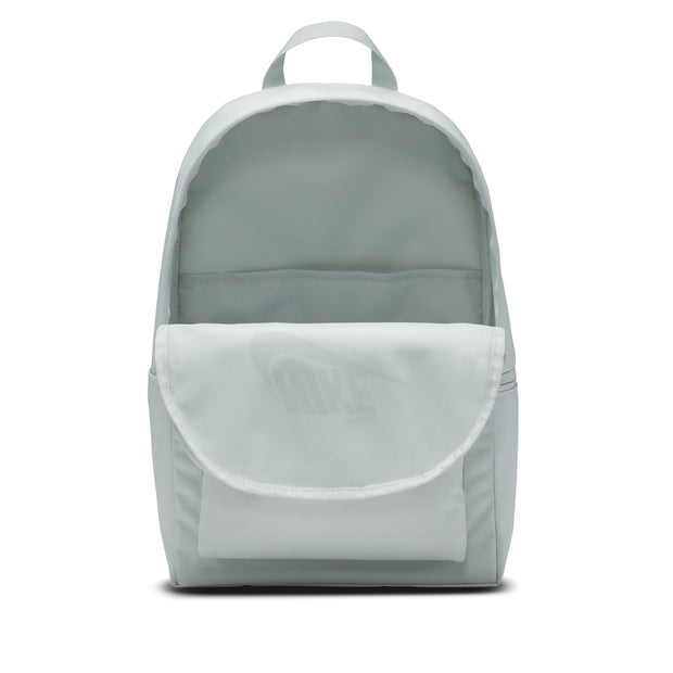 Take your gear to go with the Nike Heritage Backpack. Its spacious main compartment features a sleeve that holds up to a 15" laptop, so your computer is never out of reach. 2 zippered accessories pockets help keep your gear organized and easy to grab. This product is made with at least 65% recycled polyester fibers.