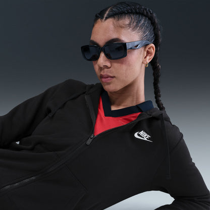 best-selling fleece for a reason, Club Fleece has a cozy, familiar feel and consistent fit you can return to again and again. Brushed for added warmth and softness, it’s an ideal layer for colder temperatures.
Ribbing at the hem and cuffs is soft and stretchy for easy layering.
Jersey-lined 3-panel hood feels soft and smooth.