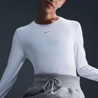 Nike One Classic
Women's Dri-FIT Long-Sleeve Top
Up for a workout or down to chill, this Nike One Classic top is ready for whatever you are. Lightweight, silky-smooth fabric dries quickly and works for wherever your day takes you. A timeless, easy-fitting style and sweat-wicking tech help you feel confident, comfortable and dry from your morning stroll to your evening wind-down—and at all the stops in between.
