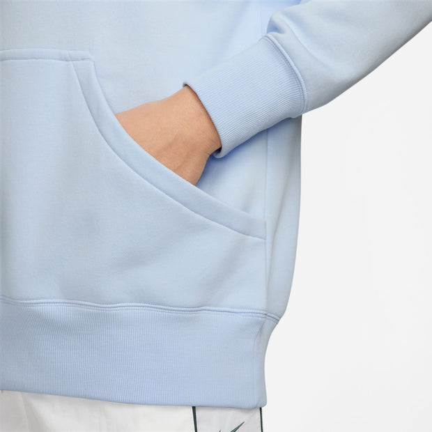 Grounded in style, comfort and versatility, meet our take on luxury loungewear. This classic hoodie helps you stay cozy all day long, thanks to midweight fleece that feels soft yet structured. Plus, exaggerated details (like taller ribbing and oversized fit) give you a trend-right look.
