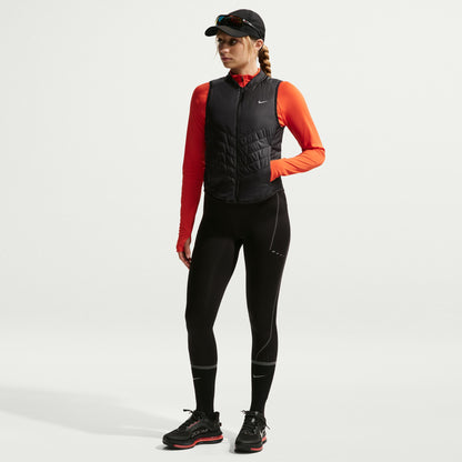 Women's Repel Warm Running Vest
Tempo is bringing the heat in this sleek vest. Made with a lightweight fill and water-repellent finish, it helps keep your core warm and guarded without weighing you down. Its clean design lines and a minimalist collar give you a close, distraction-free fit so you can pick up the pace.
