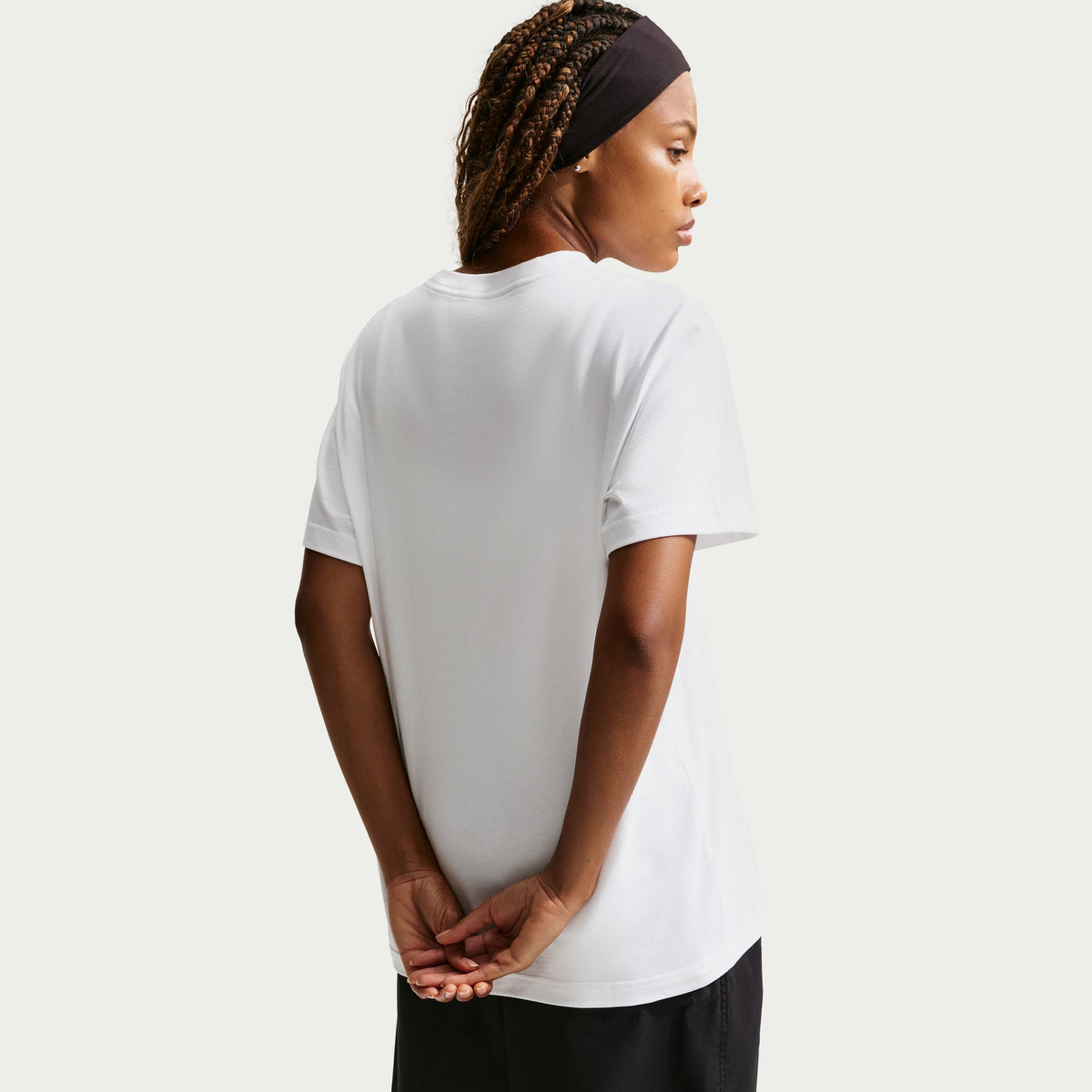 Keep it classic. This extra roomy tee is made with midweight, washed cotton that's soft and slightly structured.