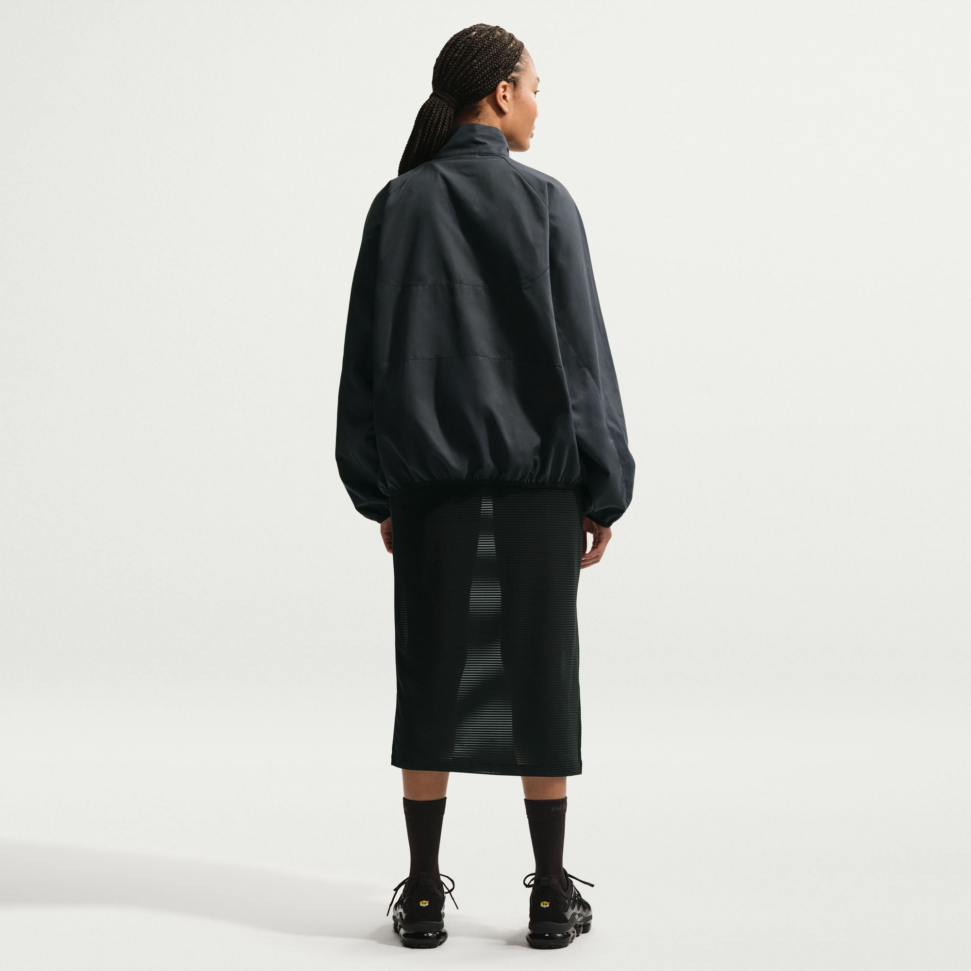 Take the bold and blazing look of the field to the streets. This jacket levels up your look with a voluminous fit, polished trims and a sport-inspired design.