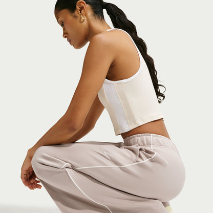 Mid-Rise Wide-Leg Track Pants
Nike are reimagining classic track pants. Midweight knit and super wide legs combine to bring effortless drape to your look.