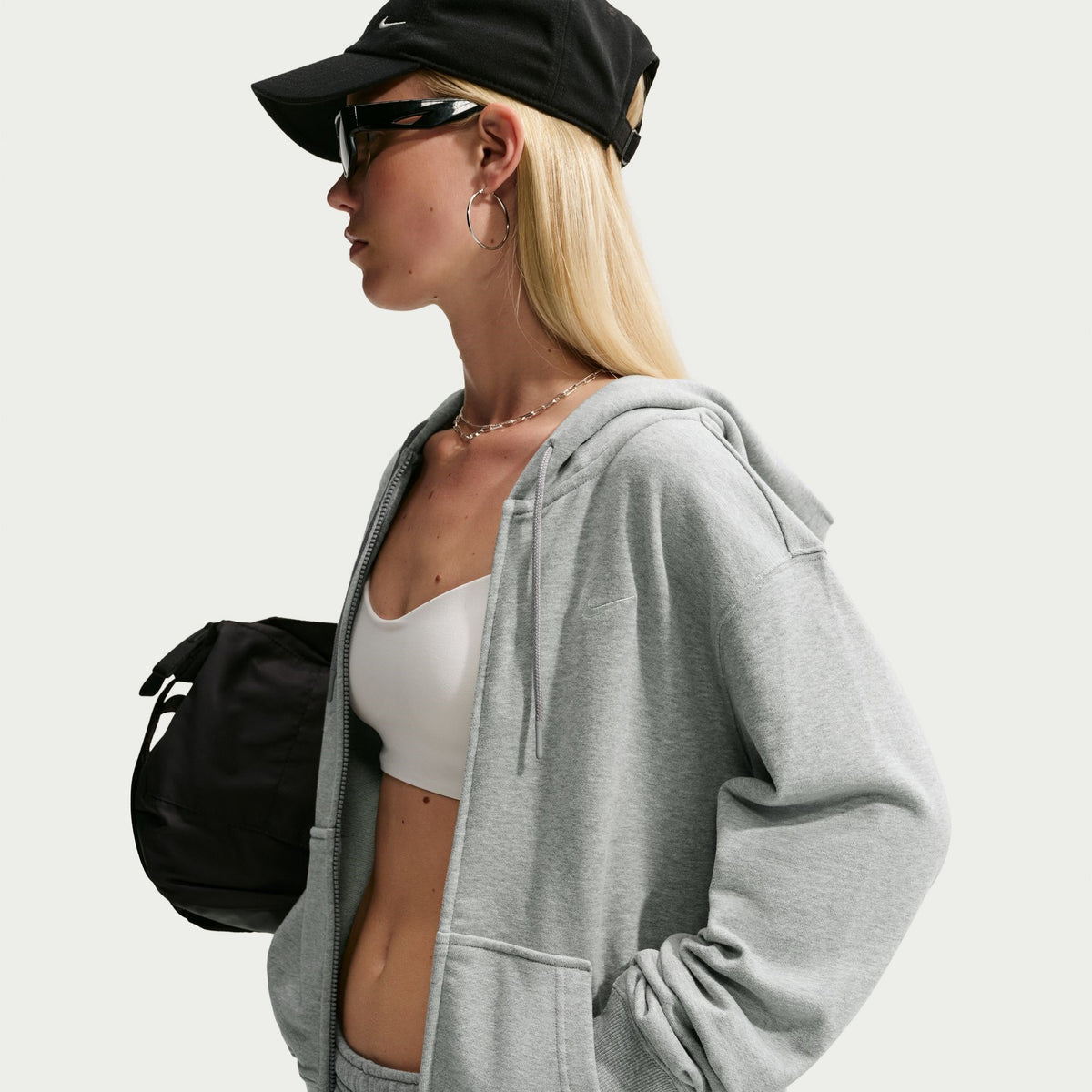 Luxe fabrics, flawless fits, craft details—Studio Fleece is chill mode, done better. Ideal for warmer temps, our lightweight fleece drapes gently, has a smooth face and breathable loopback finish.