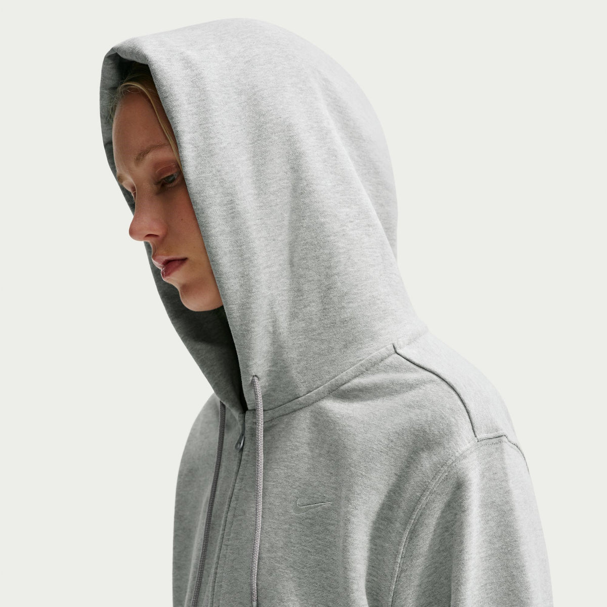 Luxe fabrics, flawless fits, craft details—Studio Fleece is chill mode, done better. Ideal for warmer temps, our lightweight fleece drapes gently, has a smooth face and breathable loopback finish.